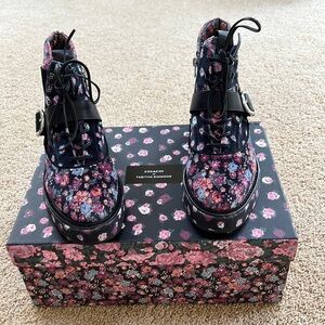 NIB! Coach X Tabitha Simmons SZ 7.5 B Chelsea urban hiker boots.